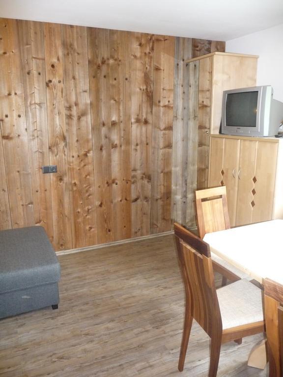 Familie Neunhaeuserer Neustift im Stubaital Rum bild